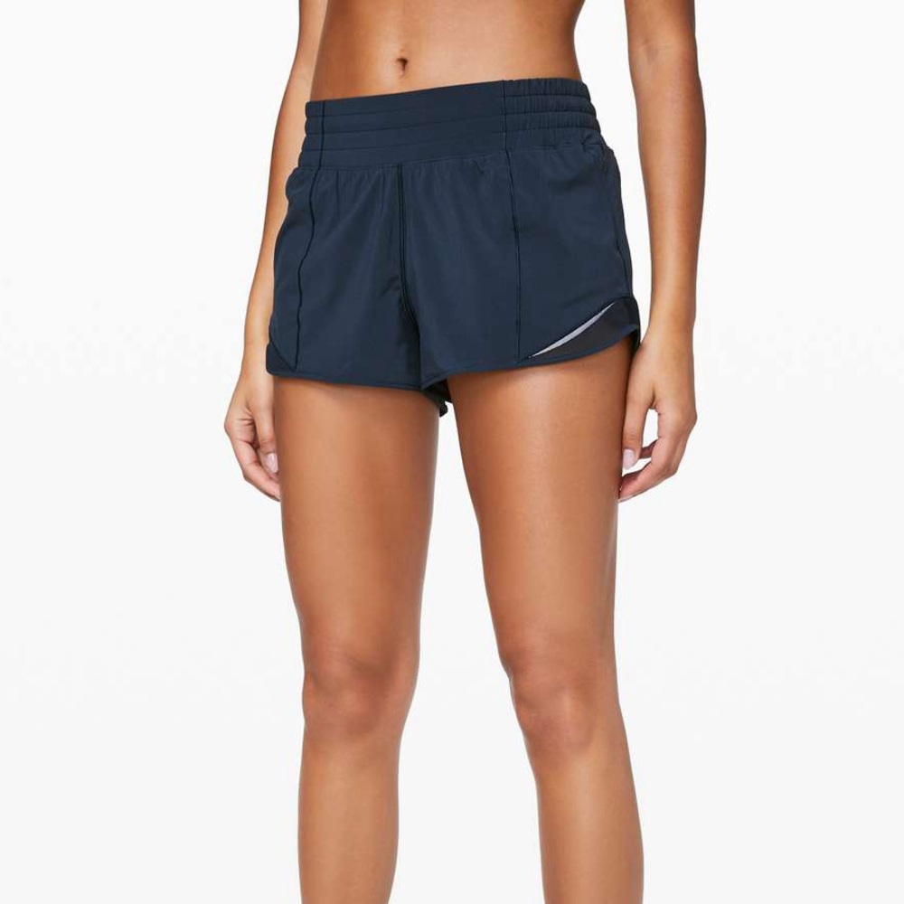 Size 2 lululemon low rise-4 inch hotty hot shorts